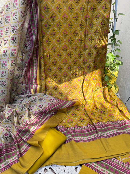 Maheshwari Suit Set with Mughal Print & Traditional Motifs with Coordinated Printed Dupatta (Set of 3) (Unstitched)