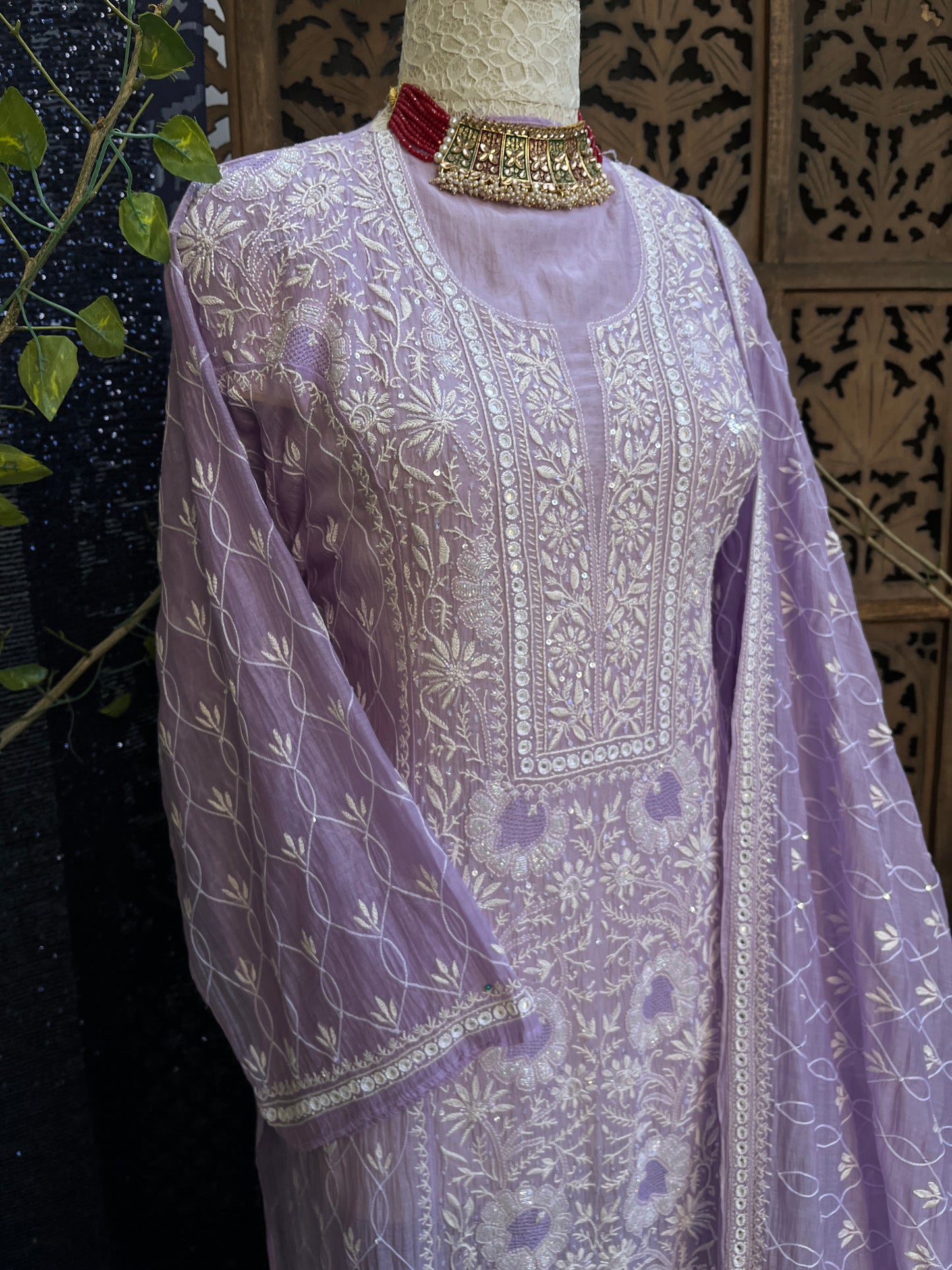 Ensemble kurta droit avec dupatta orné