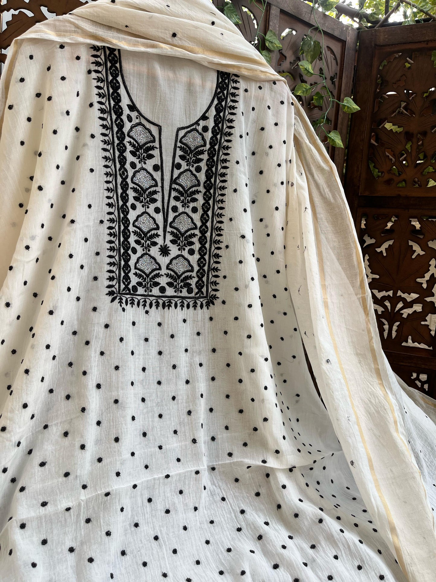 Unstitched Mulmul Chikankari Kurta & Dupatta Set