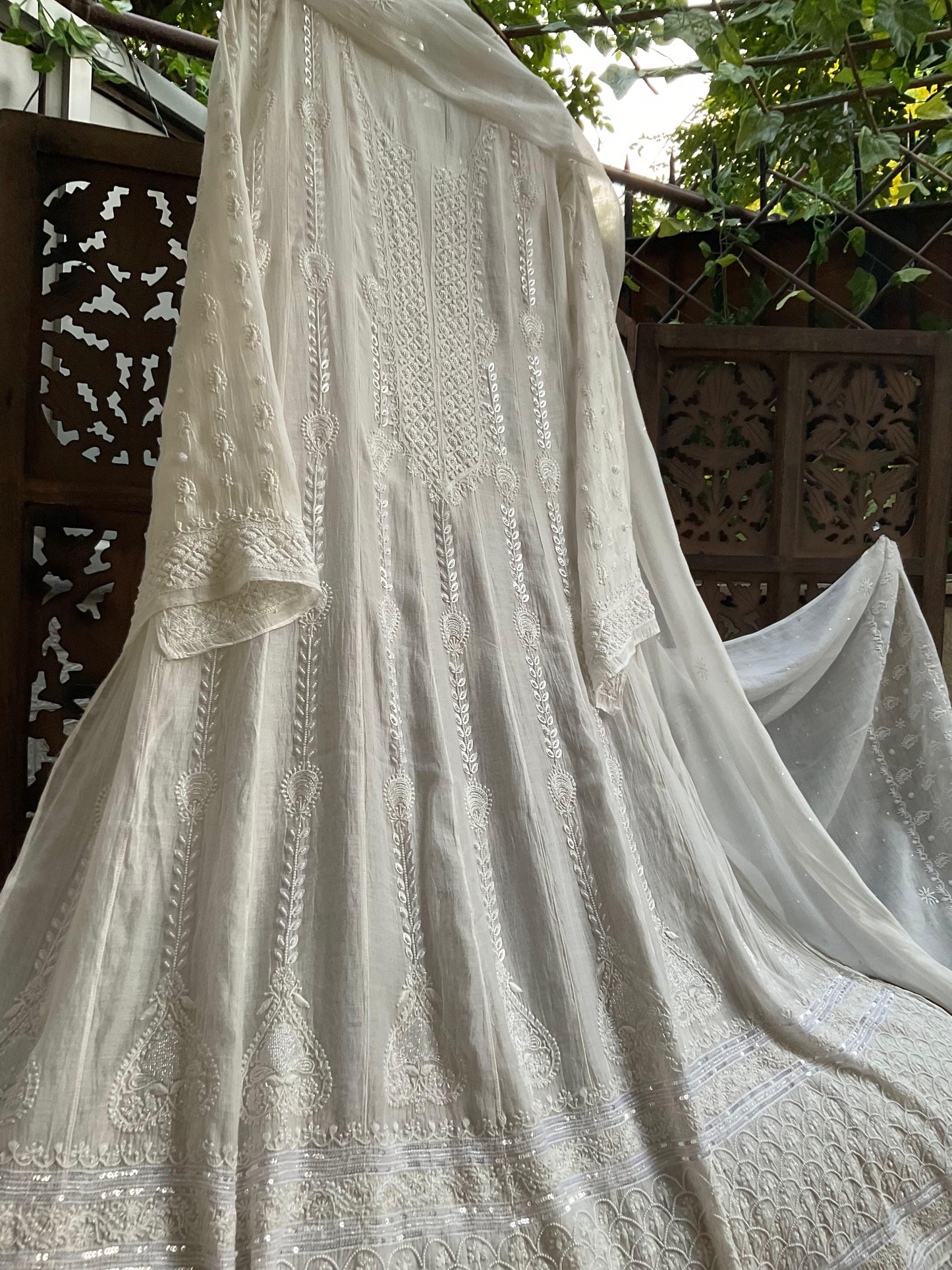Graceful Glow – Mulmul Chanderi Anarkali Ensemble