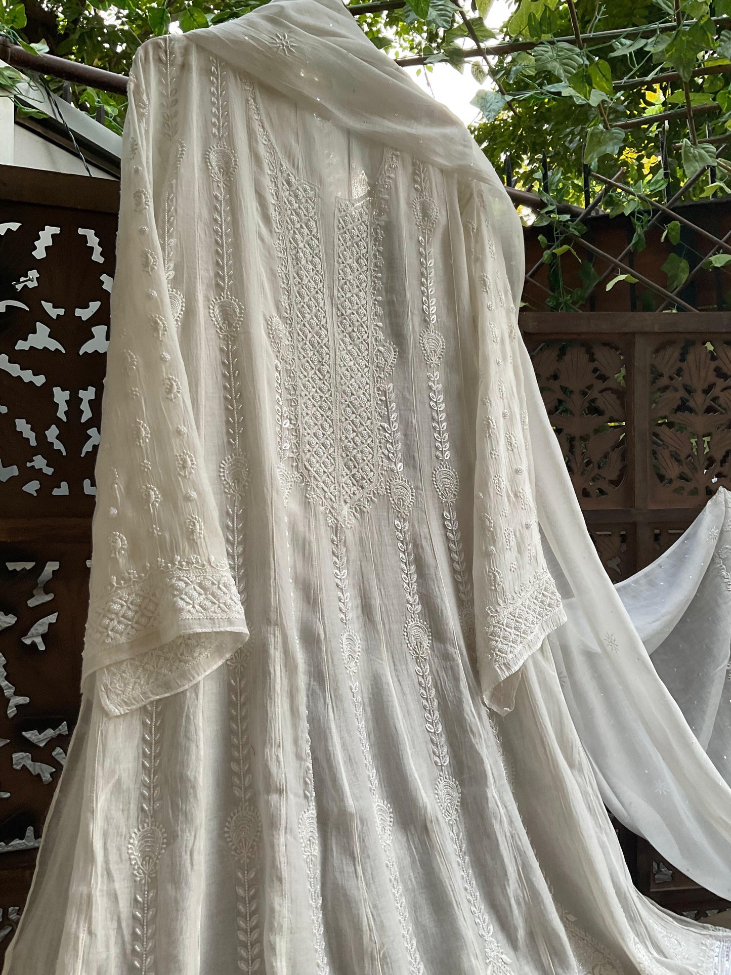 Graceful Glow – Mulmul Chanderi Anarkali Ensemble