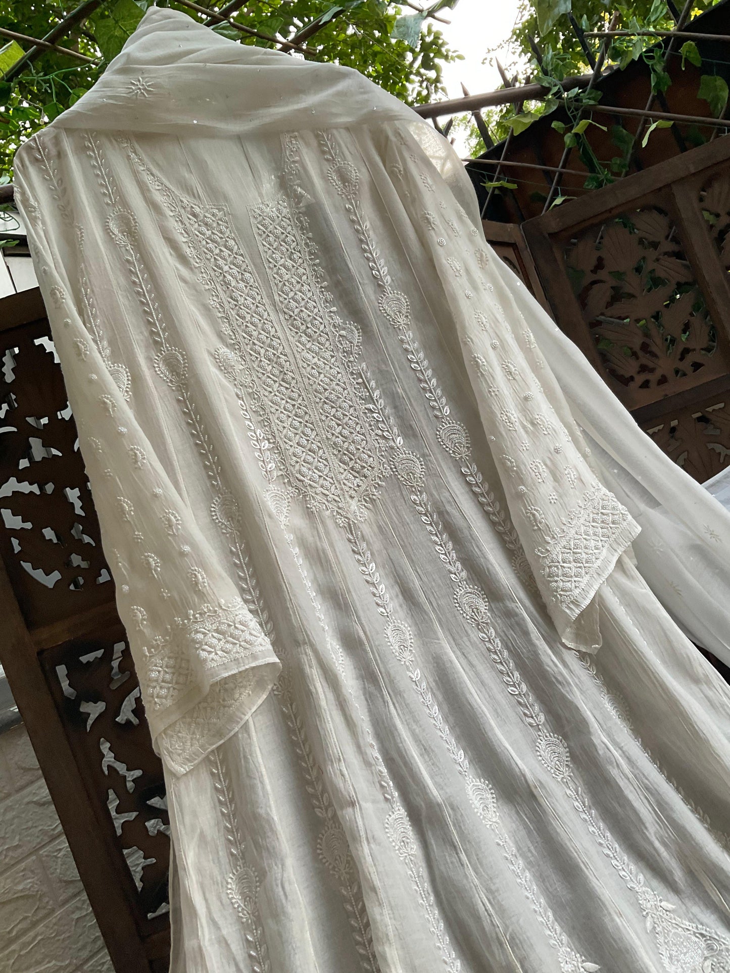 Graceful Glow – Mulmul Chanderi Anarkali Ensemble