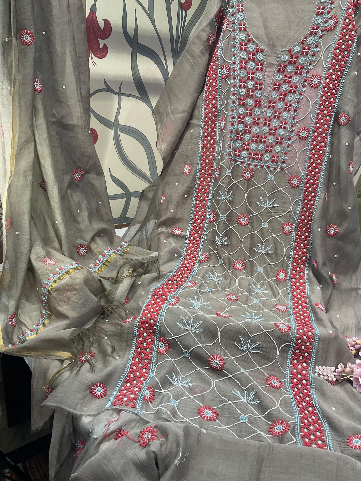 Elegant Mulmul Chikankari Set