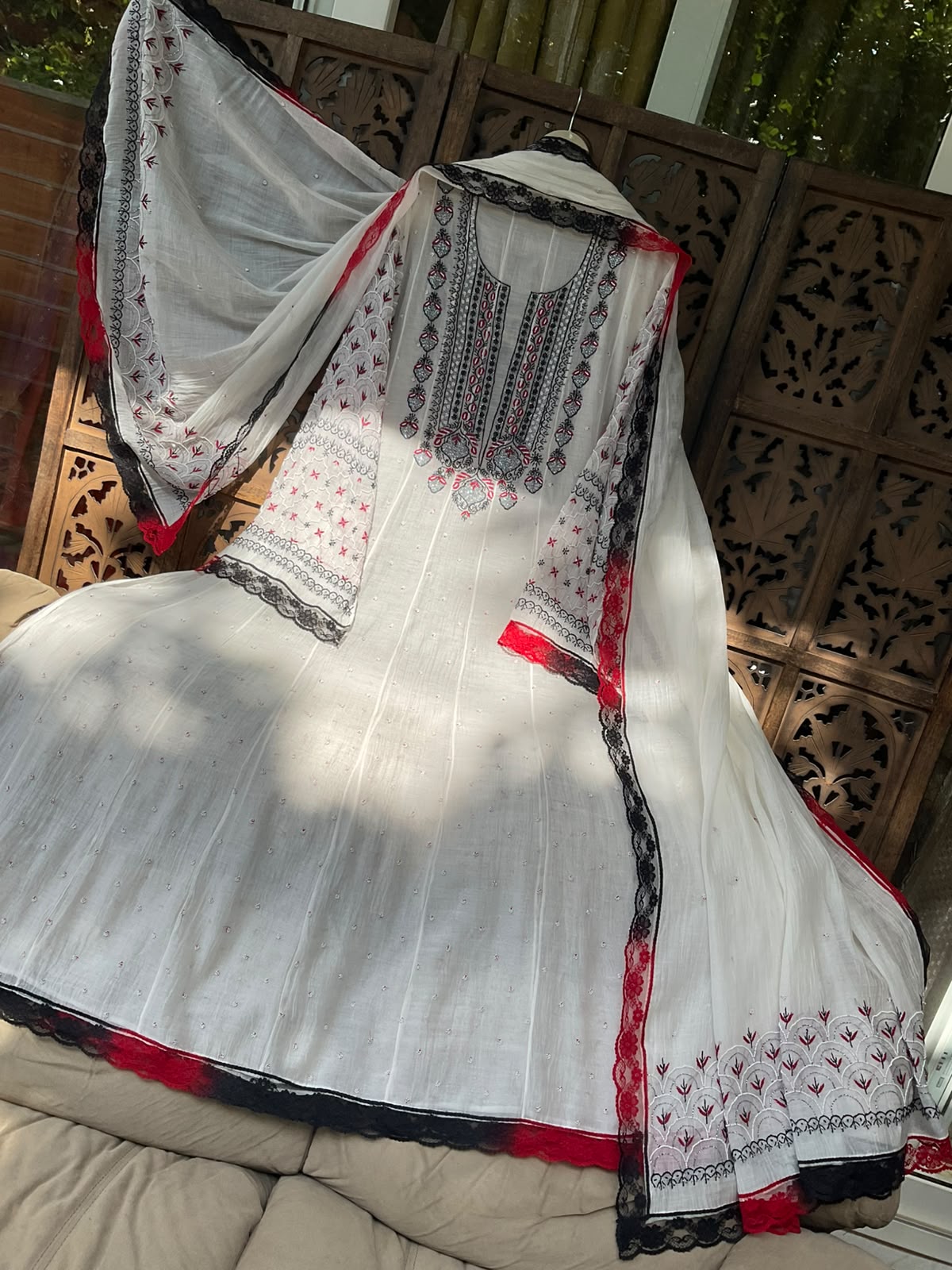 Pure Mulmul Anarkali Suit Set with Chikankari & Cutdana-Pearl Work with Lace-Finished Dupatta (Set of 3) (Semi-stitched)