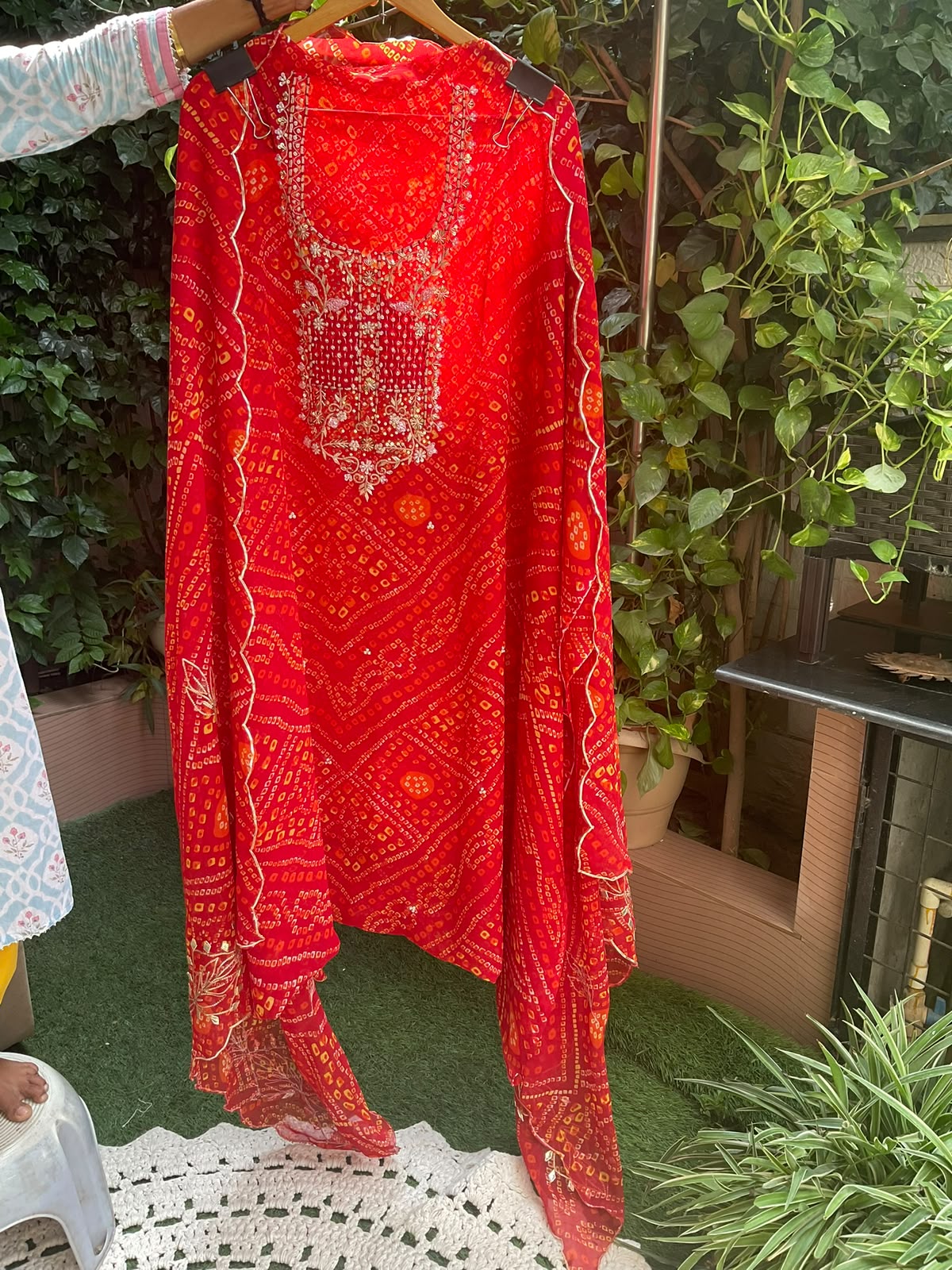 Viscose Georgette Suit Set with Bandhej Print & Gotta-Dabka Work with Coordinated Dupatta (Set of 3) (Unstitched)
