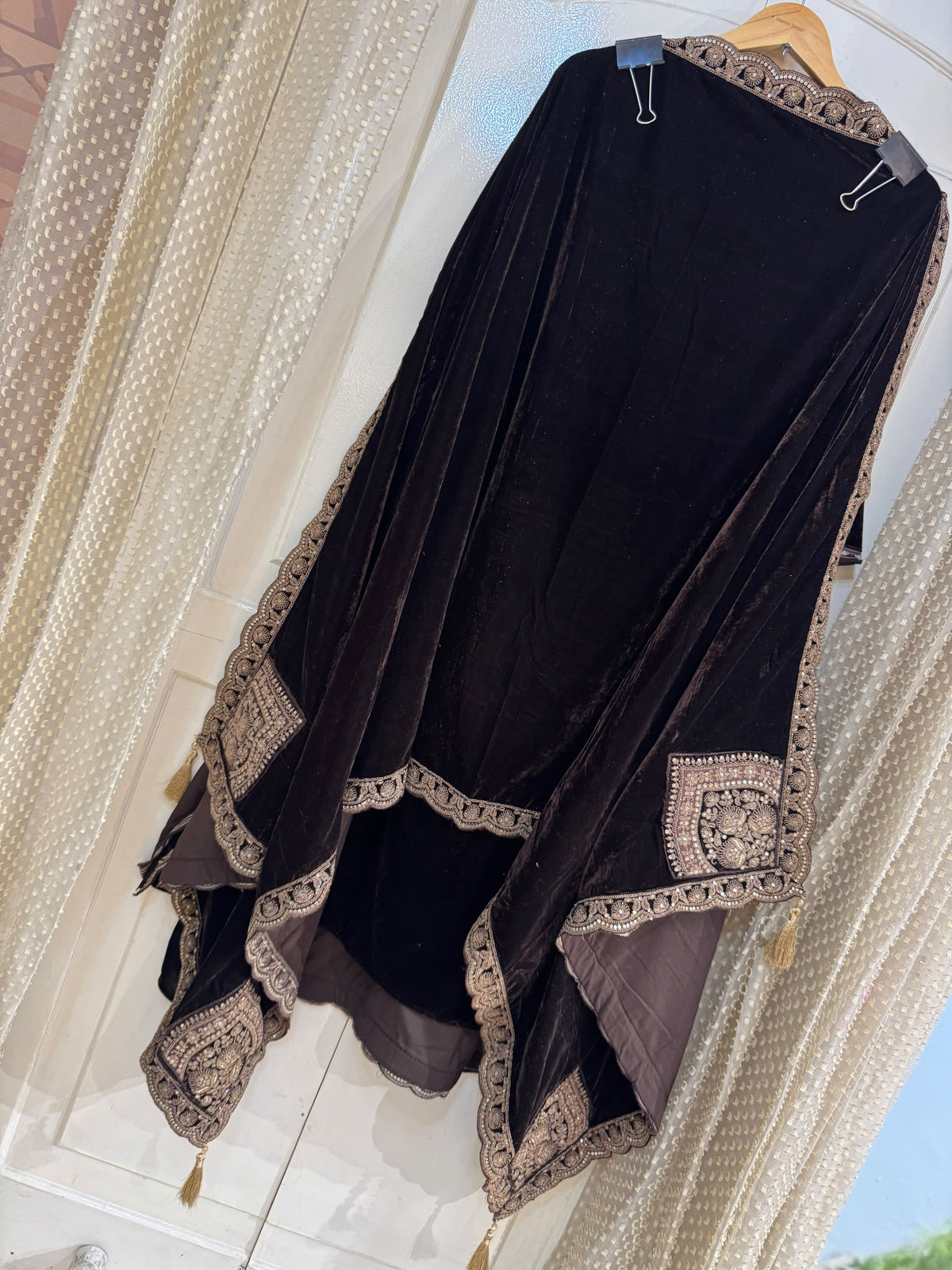 Chocolate Brown Velvet Suit Set with Dori & Zari Embroidery (Set of 3) (Unstitched)