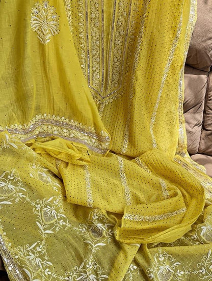 Ensemble festif en Mulmul Chikankari de Luxe