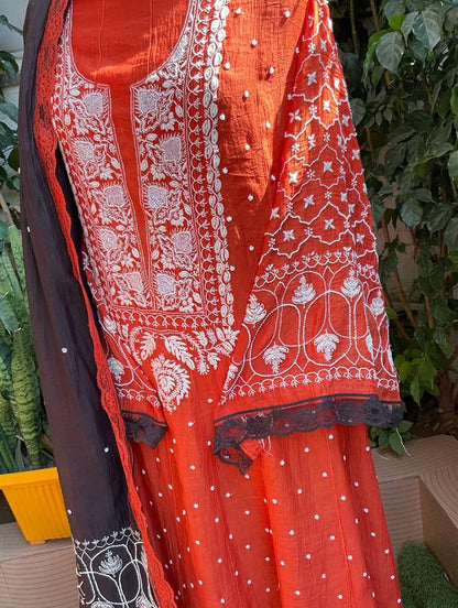 Ensemble Kurta Mulmul Pur avec Travail Chikankari & Cutdana et Dupatta Orné (Ensemble de 3) (Semi-Cousu)