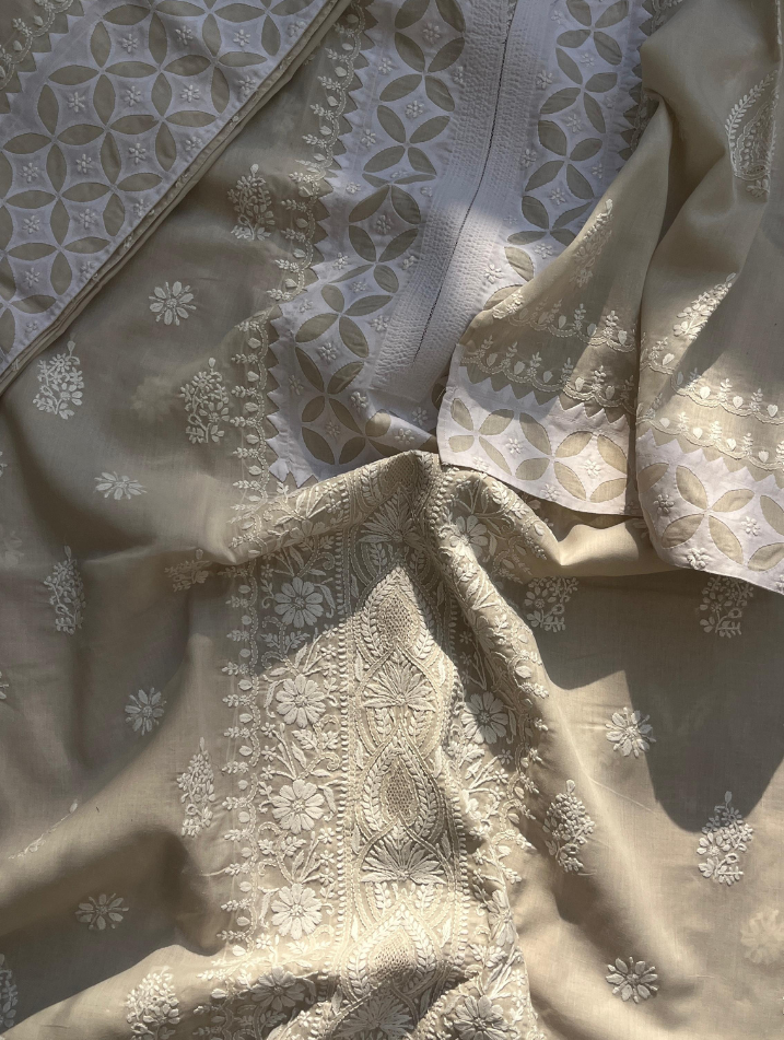 Élégance en voile de coton semi-cousu