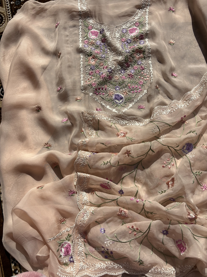 Ensemble Kurta en organza transparent non cousu avec dupatta