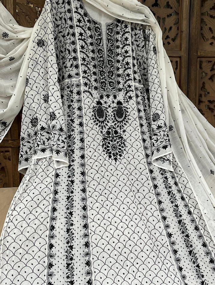 Ensemble Anarkali Élégant en Mulmul