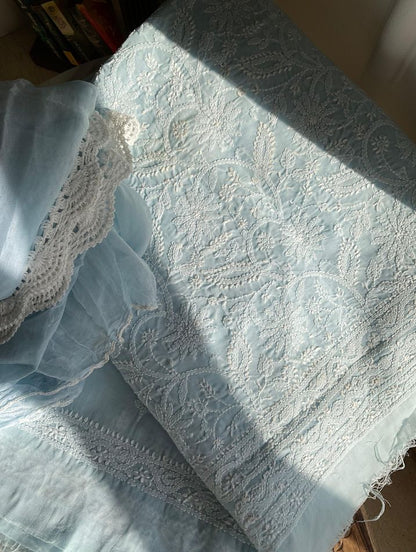 Ensemble costume en voile de coton avec broderie Chikankari Jaal et bordures, et dupatta en mousseline (lot de 3) (non cousu)