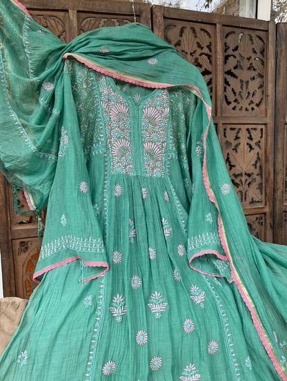 Ensemble trapèze élégant Chikankari & Mukesh