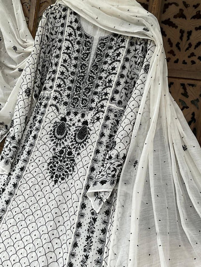 Ensemble Anarkali Élégant en Mulmul