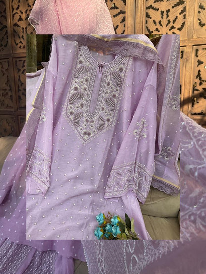 Ensemble Kurta élégant orné de perles
