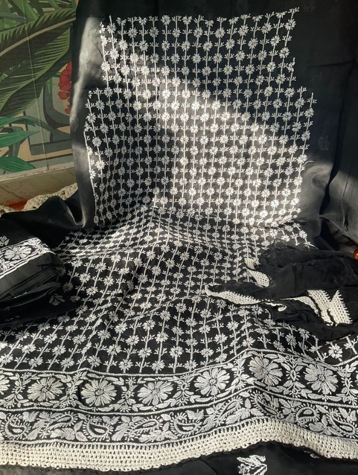 Ensemble de costume en voile de coton avec broderie Chikankari fine et motifs Boota, et dupatta en mousseline (Lot de 3)