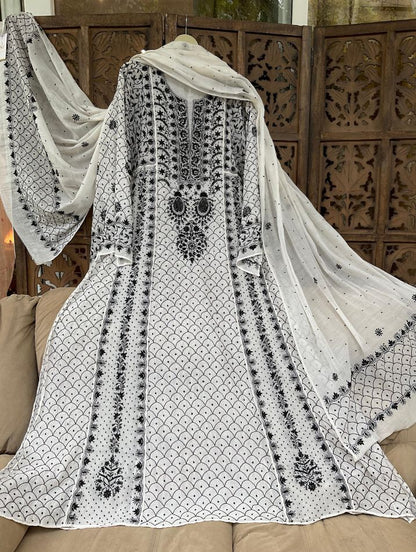 Ensemble Anarkali Élégant en Mulmul