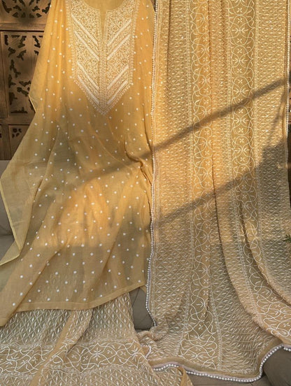Ensemble élégant en Mulmul Chikankari