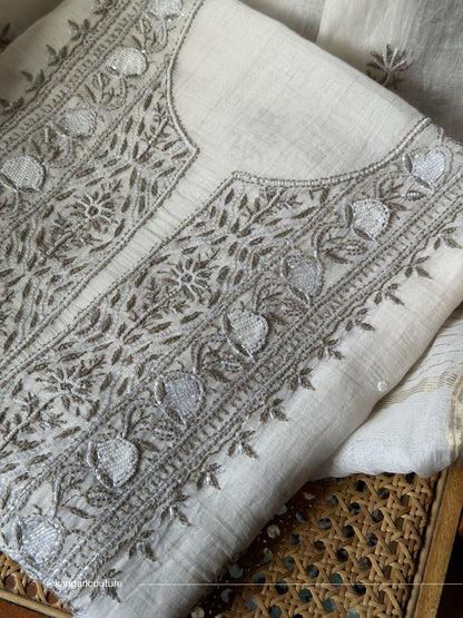 Ensemble Kurta en Pur Mulmul avec Chikankari Do Taar & Dupatta Brodé (Ensemble de 3) (Non Cousu)