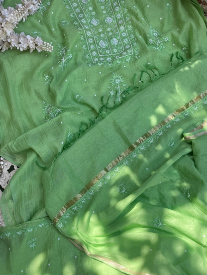Ensemble Élégant en Mulmul Chikankari