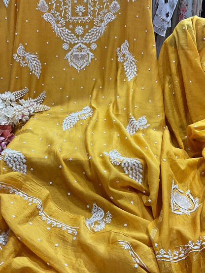 Elegant Mulmul Chikankari Set