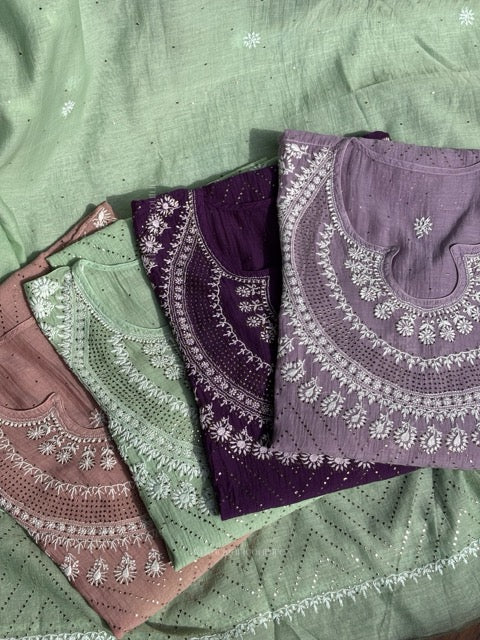 Ensemble de Kurta Chikankari en pur Mulmul avec travail Mukesh (Lot de 2) (Semi-cousu)