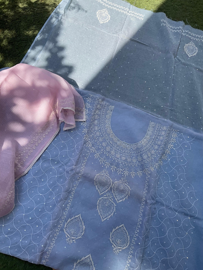 Ensemble Kota Chikankari non cousu