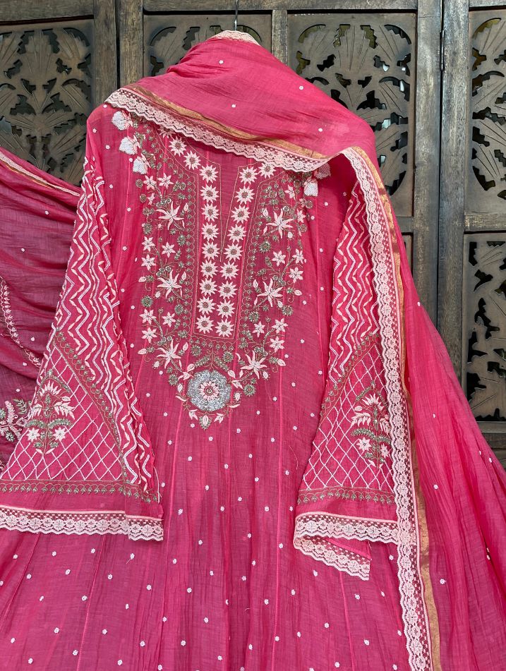 Ensemble Élégant en Mulmul Chikankari