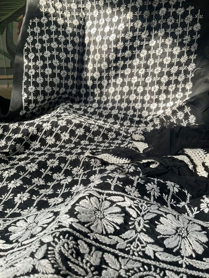 Ensemble de costume en voile de coton avec broderie Chikankari fine et motifs Boota, et dupatta en mousseline (Lot de 3)