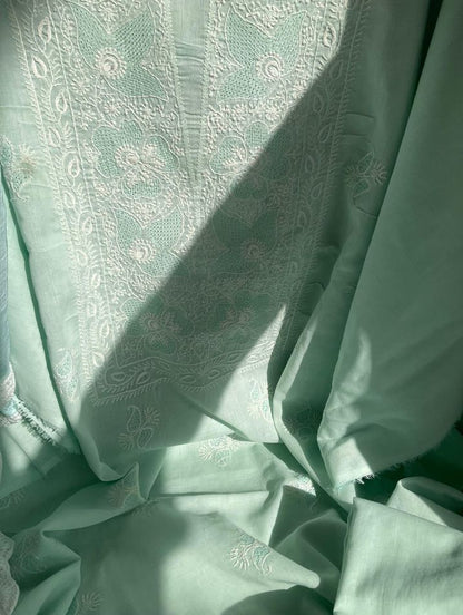 Ensemble Costume en Voile de Coton avec Travail Jaal et Booti Chikankari Fait Main, et Dupatta en Mousseline (Lot de 3) (Non Cousu)