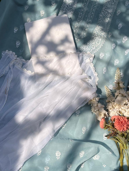 Ensemble chikankari élégant en voile de coton