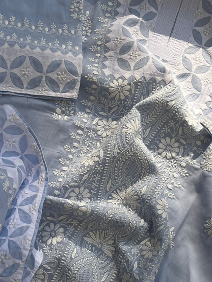 Élégance en voile de coton semi-cousu