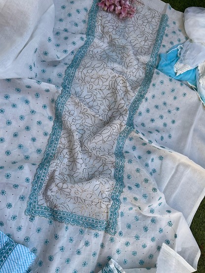 Ensemble gracieux en voile de coton Chikankari