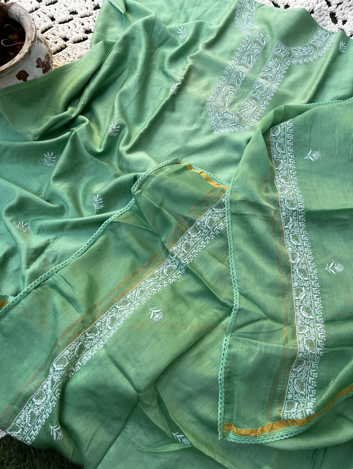 Ensemble Chikankari Pur Chanderi