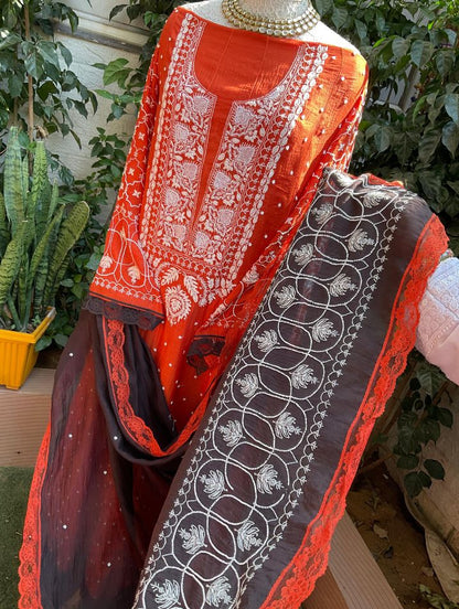 Ensemble Kurta Mulmul Pur avec Travail Chikankari & Cutdana et Dupatta Orné (Ensemble de 3) (Semi-Cousu)