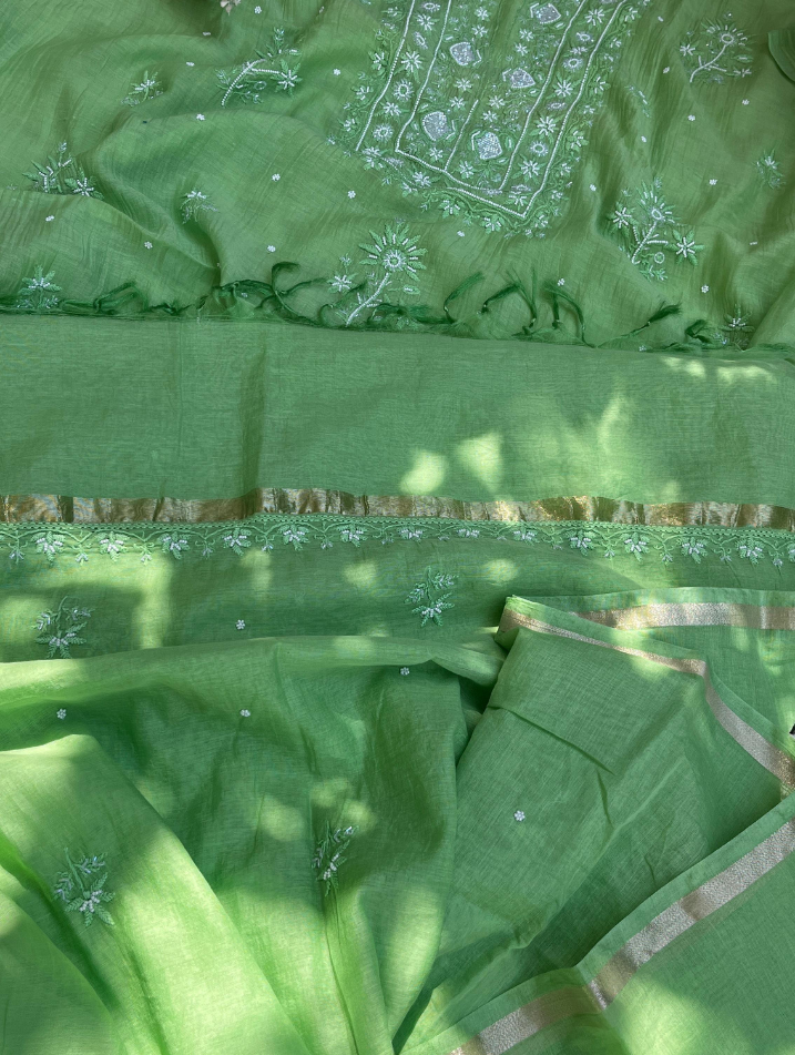 Ensemble Élégant en Mulmul Chikankari