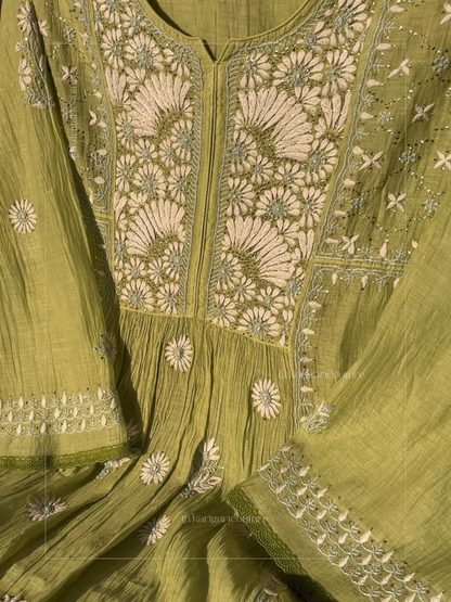 Tunique froncée en mulmul Chikan et Mukaish brodée main avec dupatta