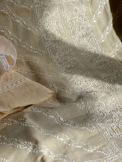 Ensemble de costume en voile de coton avec travail Chikankari et Haath Jaali avec dupatta en mousseline (lot de 3)