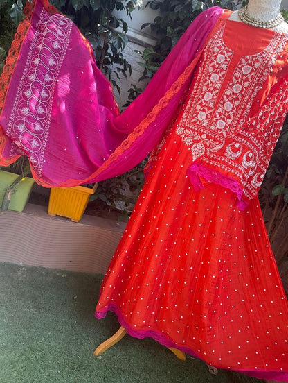 Ensemble Kurta Pur Mulmul avec Travail Chikankari & Cutdana et Dupatta Orné (Lot de 3) (Semi-Cousu)