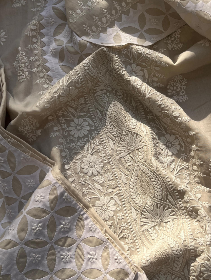 Élégance en voile de coton semi-cousu