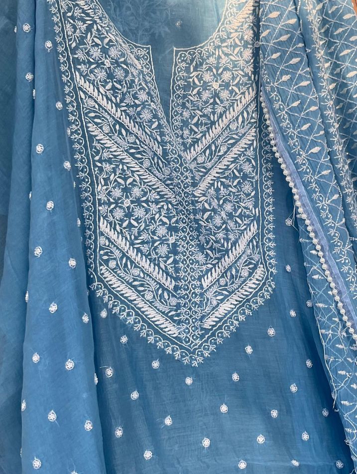 Ensemble élégant en Mulmul Chikankari