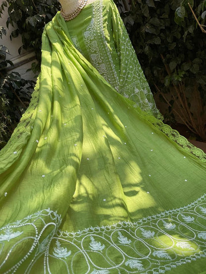 Ensemble Kurta en pur Mulmul avec broderies Chikankari et Cutdana, et dupatta orné (Lot de 3) (Semi-cousu)