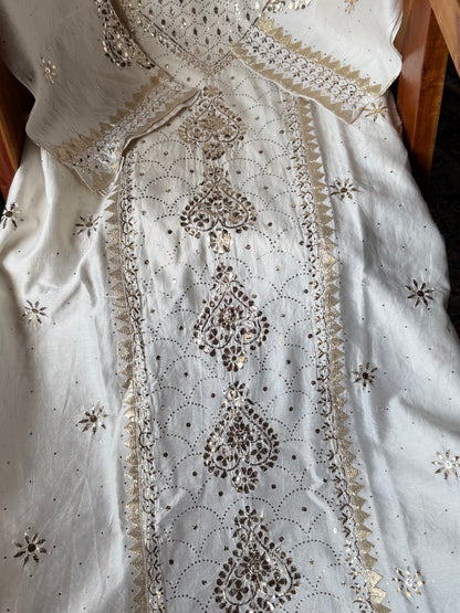 Ensemble Kurta en pure soie Chanderi avec Mukaish et Kamdani (Lot de 3) (Semi-cousu)