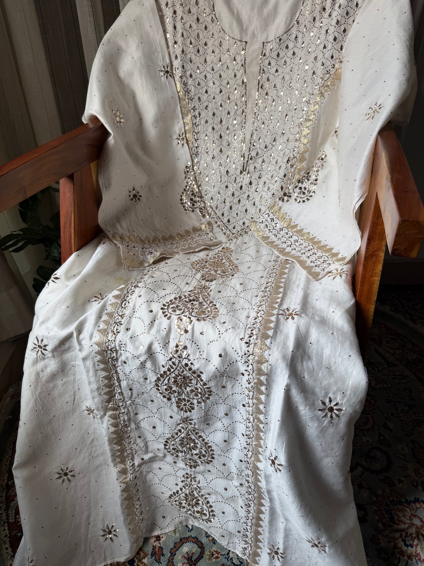 Ensemble Kurta en pure soie Chanderi avec Mukaish et Kamdani (Lot de 3) (Semi-cousu)
