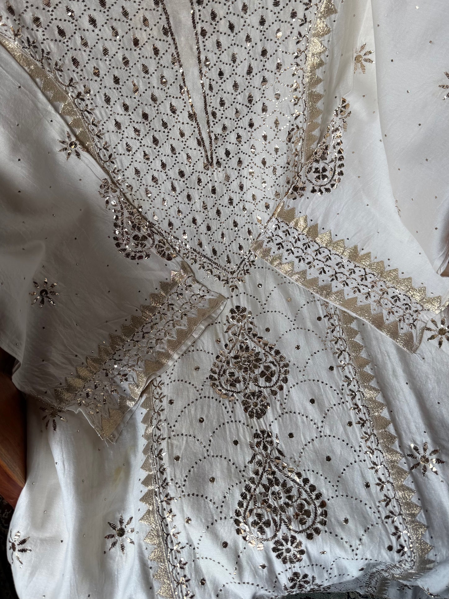 Ensemble Kurta en pure soie Chanderi avec Mukaish et Kamdani (Lot de 3) (Semi-cousu)
