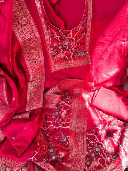 Gorgeous Banarasi Kurta Set