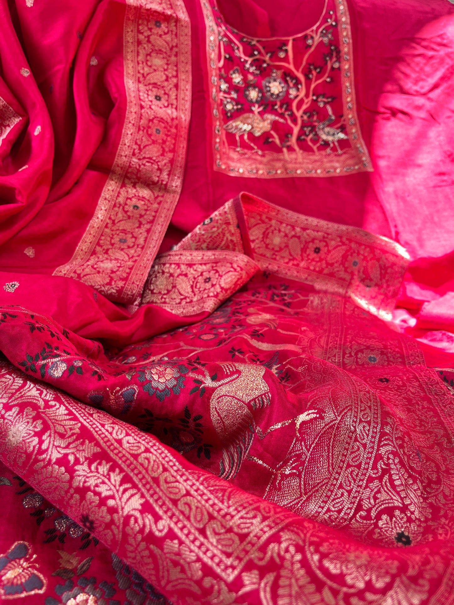 Gorgeous Banarasi Kurta Set