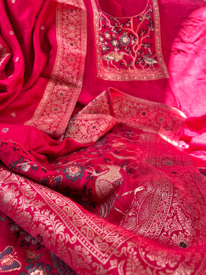 Gorgeous Banarasi Kurta Set