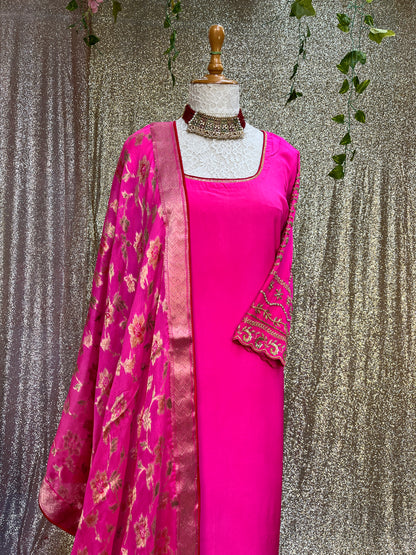 Neon pink pure crepe kurta set  with banarsi dupatta