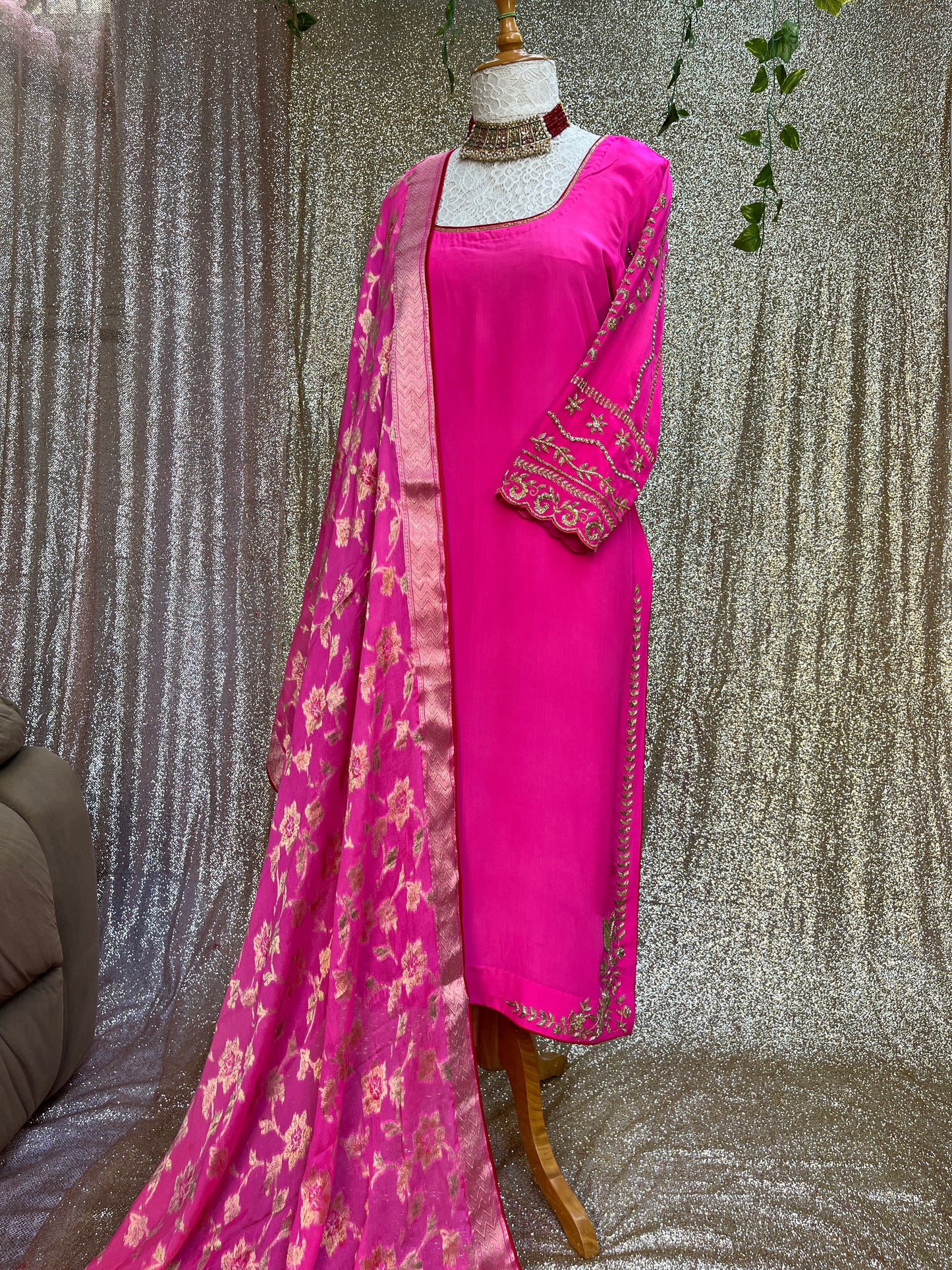 Neon pink pure crepe kurta set  with banarsi dupatta